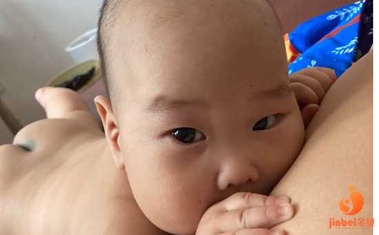 南京找一个代生孩子的,【自己卵子不行找供卵】宝宝腿纹不对称，担心是先天